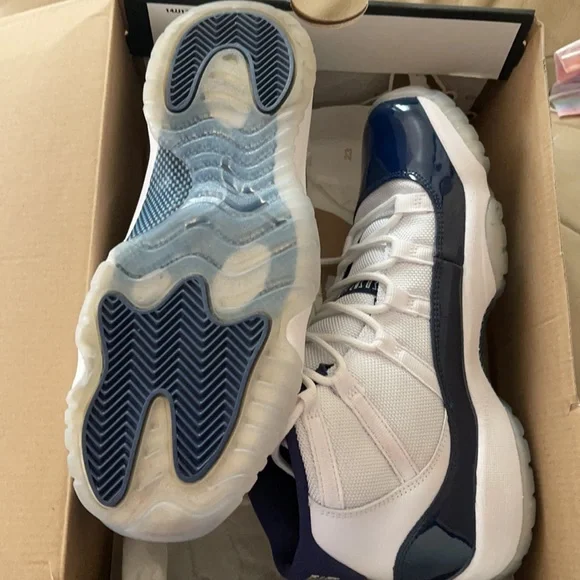 Air Jordan 11 Retro BG - Picture 4 of 4